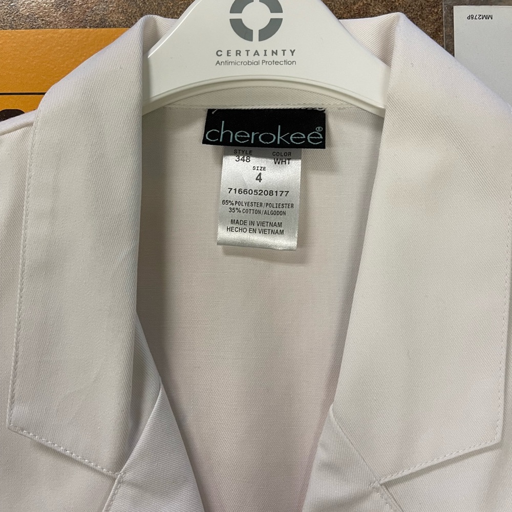 Cherokee 30” Lab Coat - Picture 4 of 4
